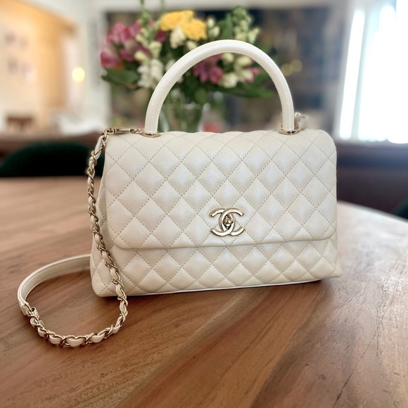 CHANEL 20K Iridescent White Caviar Quilted Coco Handle - Picture 8 of 9